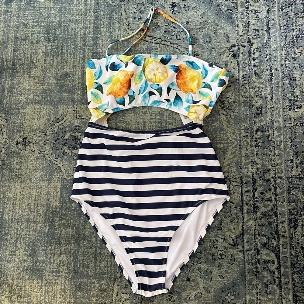 Cupshe Swimsuit M - Picture 1 of 5